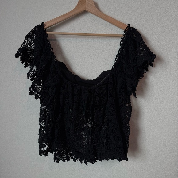 Tularosa X Revolve Amelia Crochet Top - Picture 7 of 8
